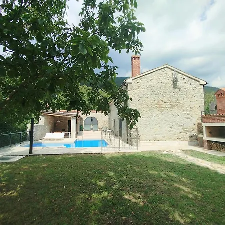 - Private Oasis With Pool Brgudac