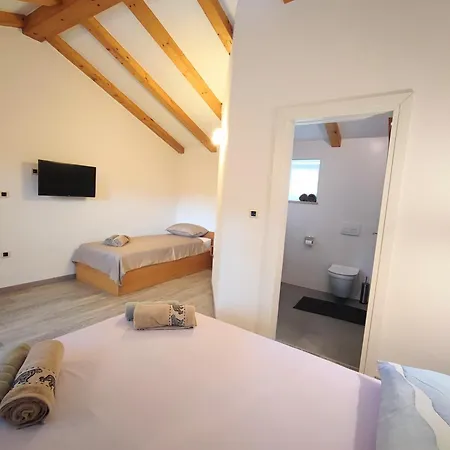 - Private Oasis With Pool Vila Brgudac